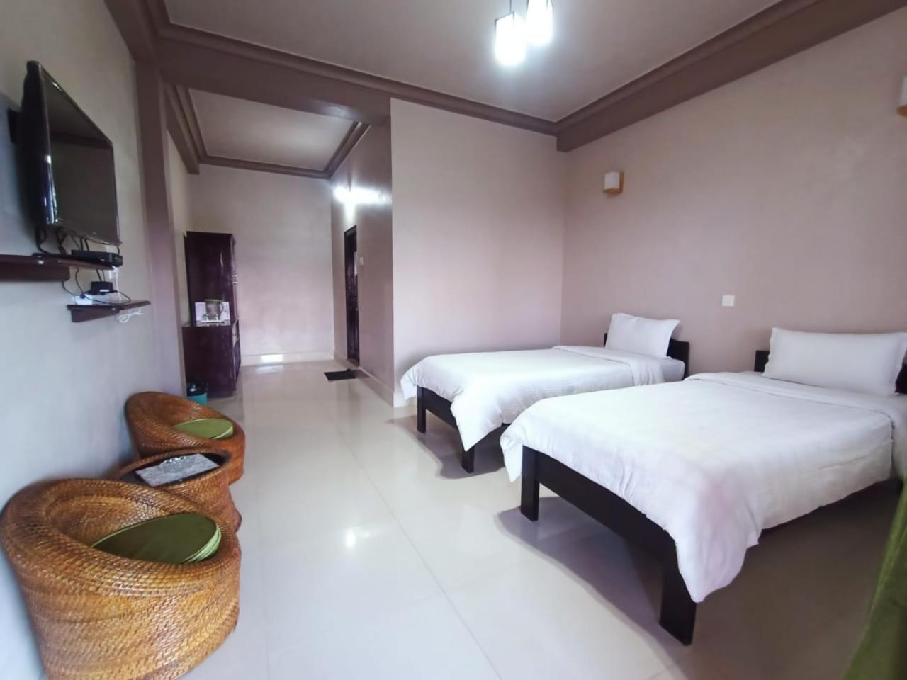 The Escapade Inn Черапунджи Екстериор снимка